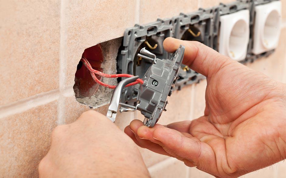 travail électricien Serris