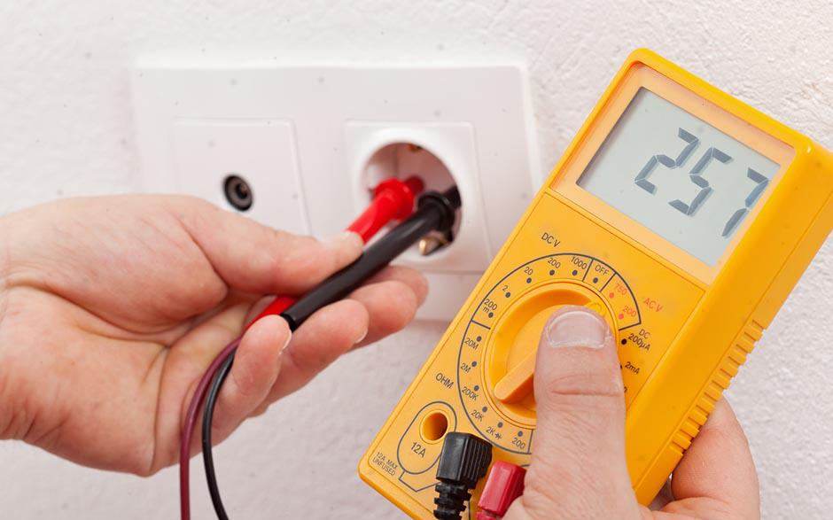 travail électricien Serris